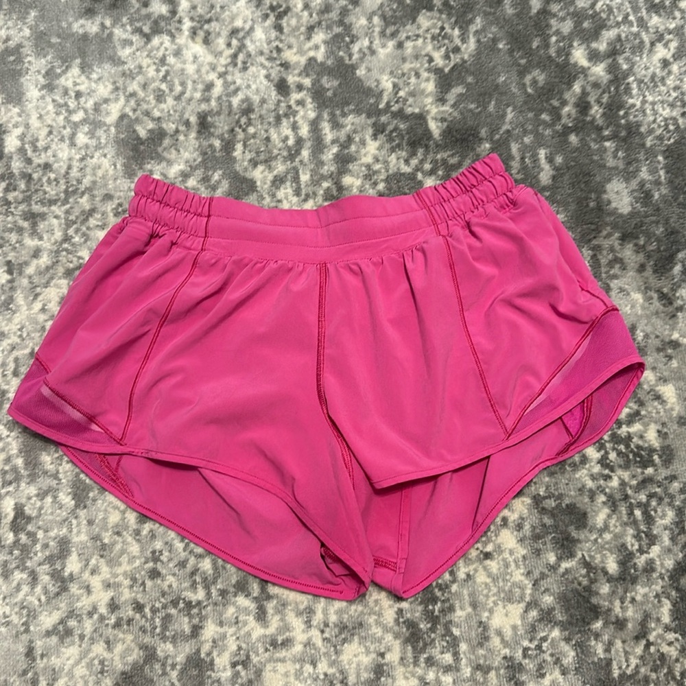 Hotty Hot Low-Rise Lined Short 2.5" in pink